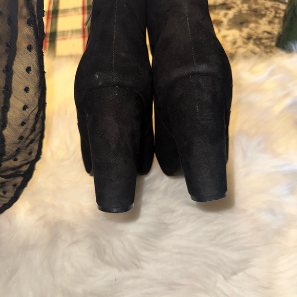 Pointed booties - Picture 5 of 5